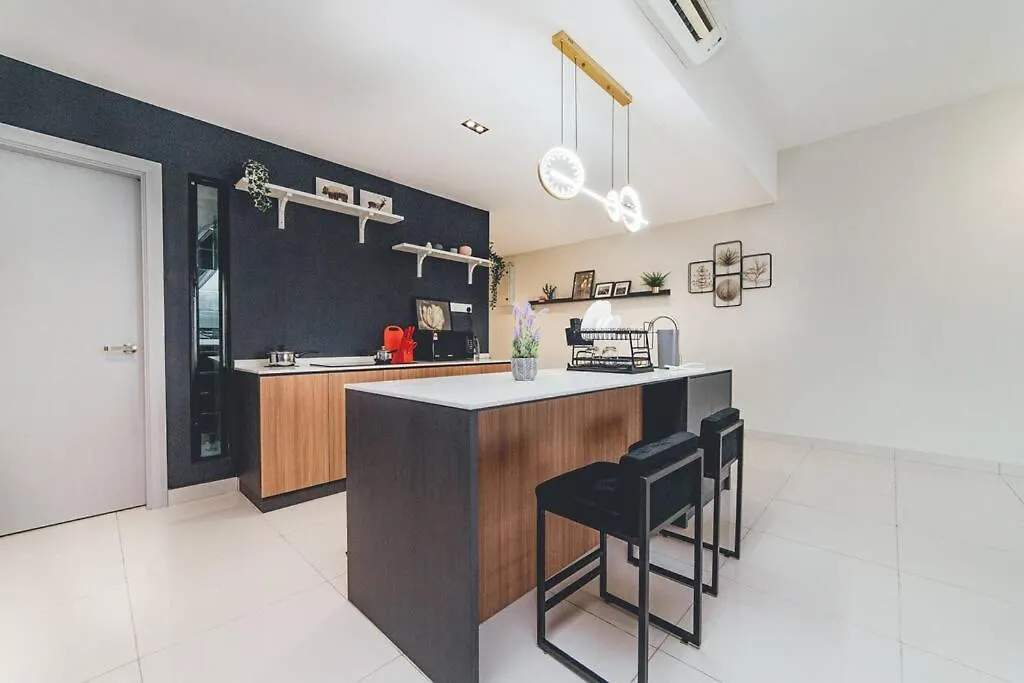Wooden Sand Mosaicsouthkey 3Br W Bathtub Midvalley By Our Stay Johor Bahru Apartment