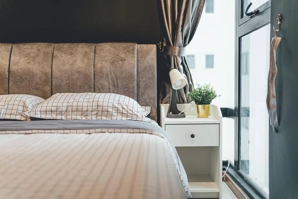 Wooden Sand Mosaicsouthkey 3Br W Bathtub Midvalley By Our Stay Johor Bahru Apartment