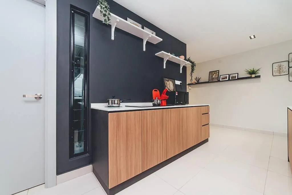 Wooden Sand Mosaicsouthkey 3Br W Bathtub Midvalley By Our Stay Johor Bahru Apartment